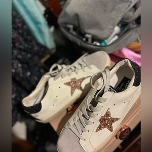 INSPIRED GOLDEN GOOSES